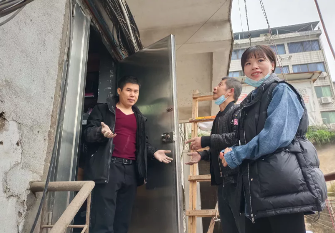 新余長運(yùn)：排除通道障礙 確保消防安全