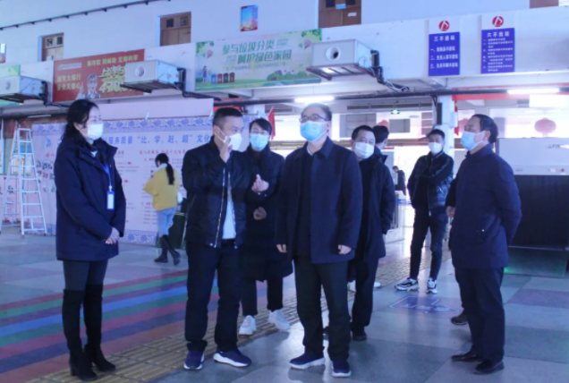 江民強(qiáng)檢查景德鎮(zhèn)長運西客站春運安全生產(chǎn)工作