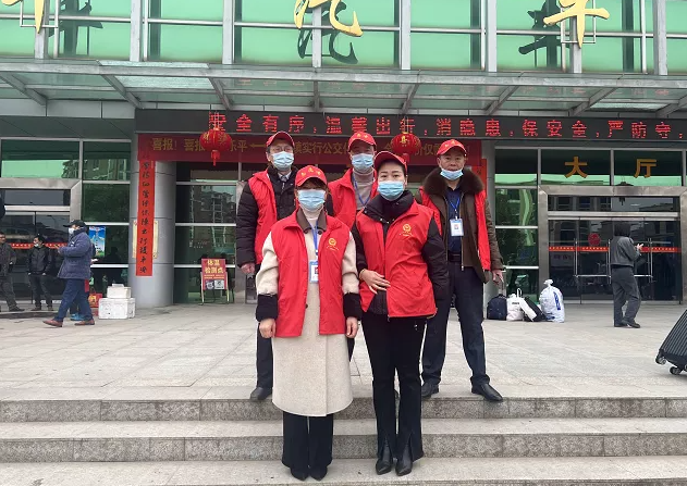 景德鎮(zhèn)長運 樂平公司開展黨員助力春運志愿服務(wù)活動