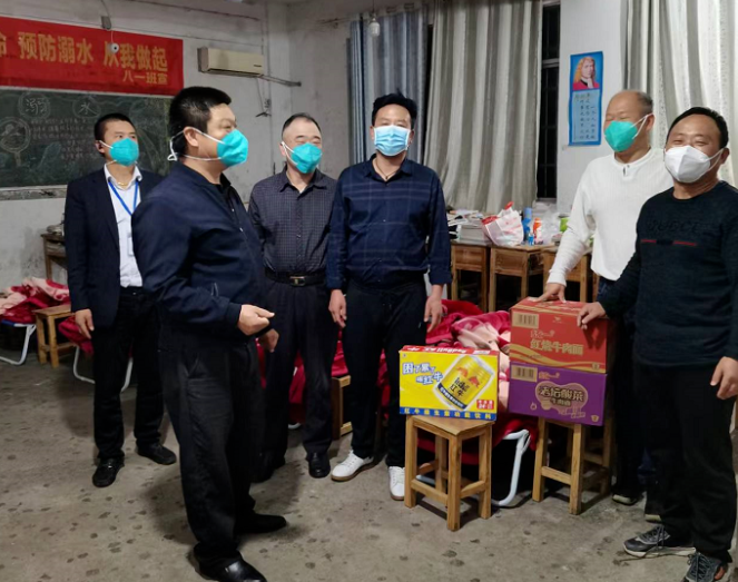 上饒汽運(yùn) 看望援萬(wàn)年運(yùn)輸保障車(chē)隊(duì)