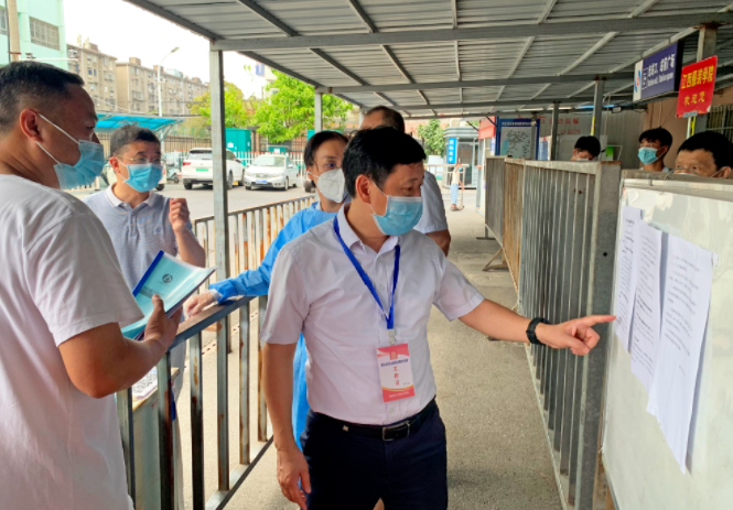 都市城際公交:市交通運輸服務(wù)中心領(lǐng)導(dǎo)督導(dǎo)徐坊客運分公司疫情防控和安全生產(chǎn)工作