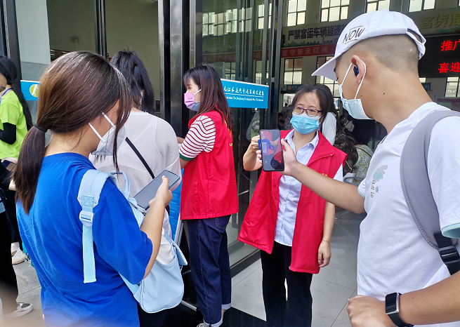 九江長運:圓滿完成共青高校城開學(xué)季運輸任務(wù)