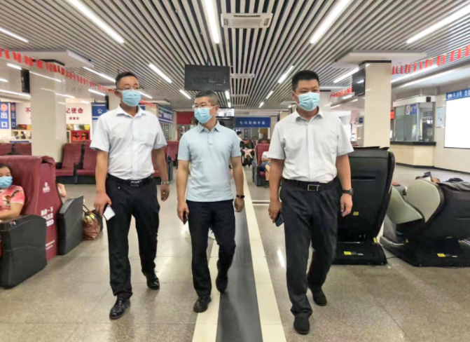 南昌交通集團(tuán)綜治安全組督導(dǎo)都市城際公交、長(zhǎng)運(yùn)物業(yè)文明創(chuàng)建等工作