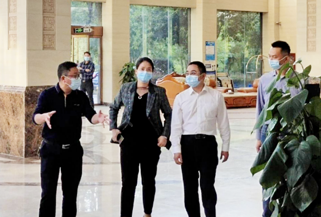 法水溫泉:省疫情防控第一督導檢查組督導法水溫泉疫情防控工作