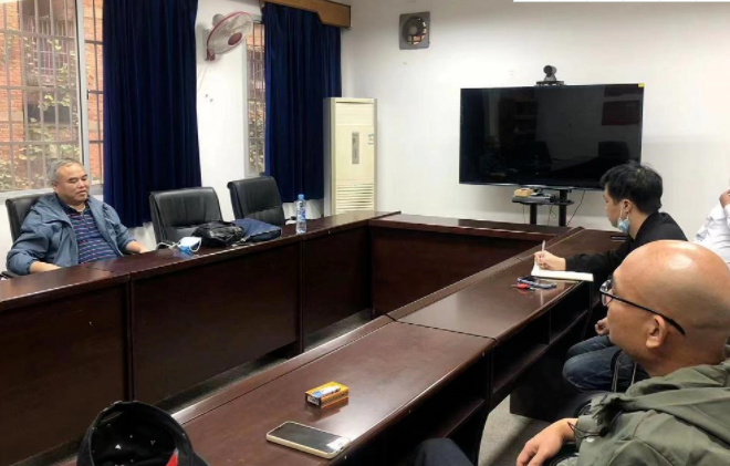 戴豪贛督導(dǎo)長鴻物業(yè)社區(qū)移交、信訪維穩(wěn)及疫情防控工作