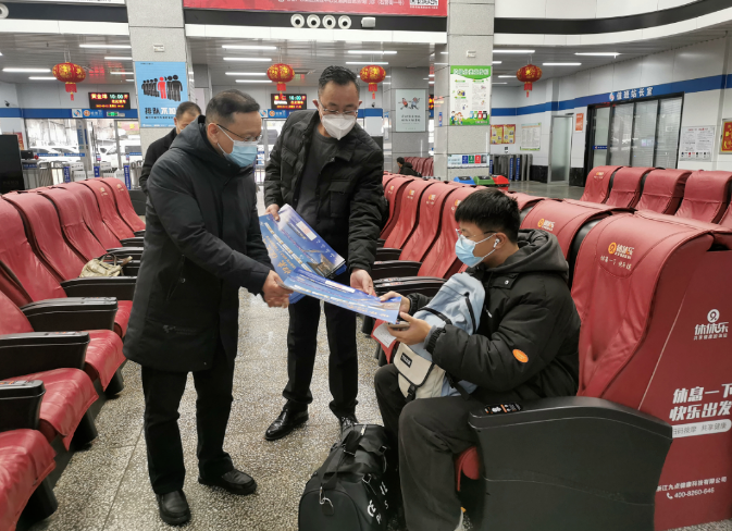 劉志堅一行督導房地產(chǎn)廣告宣傳投放事宜