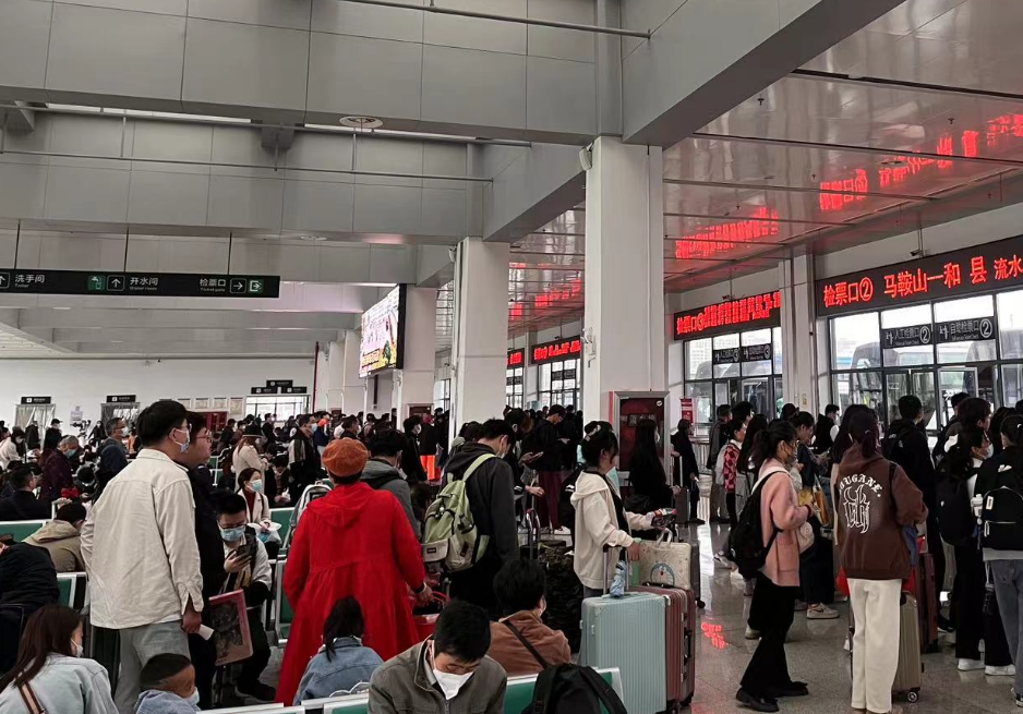 ?馬鞍山長客：“五一”打好“安全牌”、“服務牌”、“保障牌”