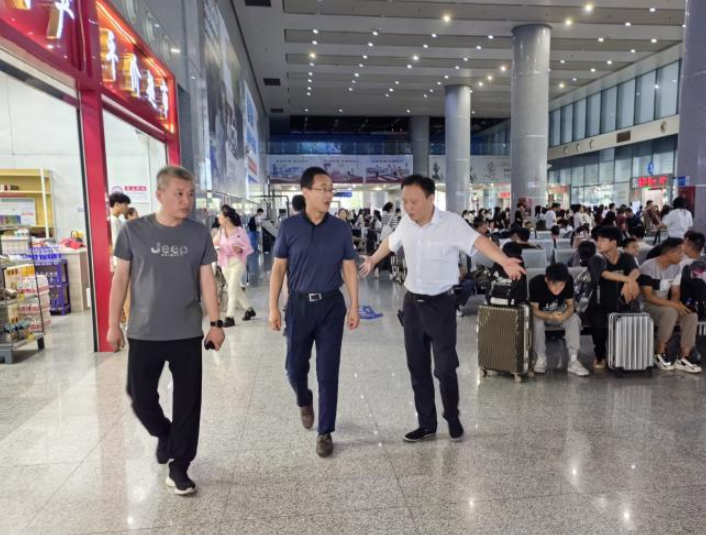 穆孫祥督導南昌長途汽車西站節(jié)日期間安全生產工作