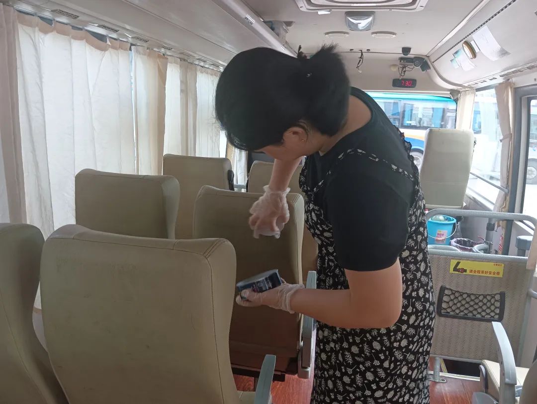 撫州長運(yùn) 客運(yùn)分公司開展車容車貌集中整治活動(dòng)