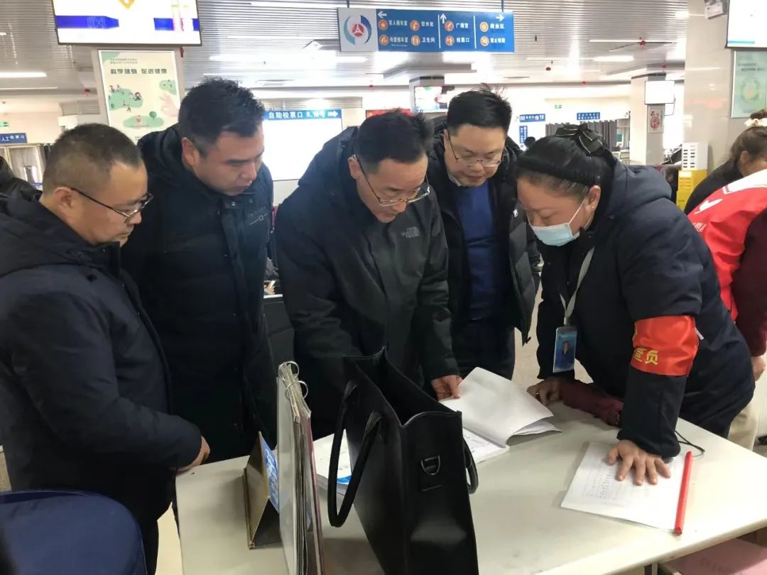 穆孫祥一行督導(dǎo)徐坊客運(yùn)站、全域旅游集散中心春運(yùn)保障工作