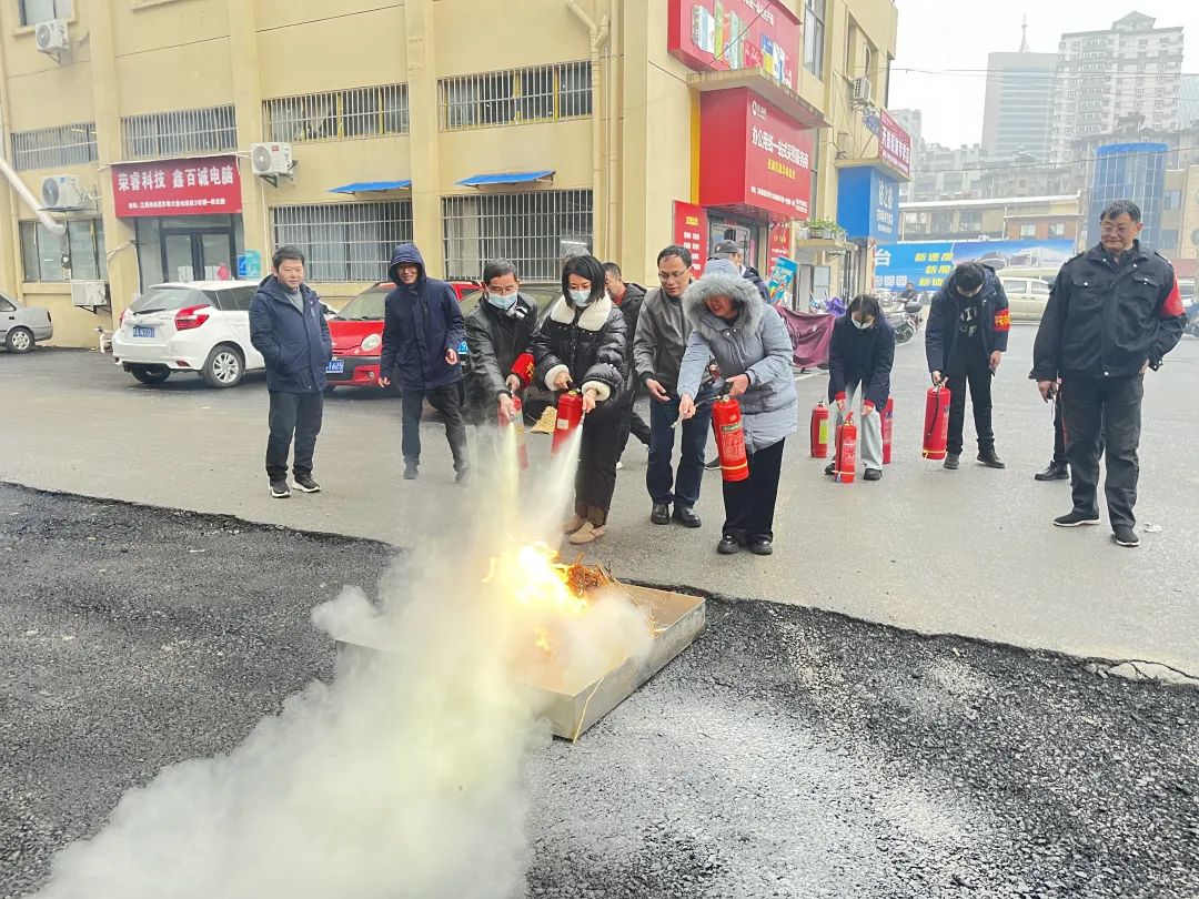 長(zhǎng)運(yùn)物業(yè) 物業(yè)經(jīng)營(yíng)分公司開展消防安全疏散逃生應(yīng)急演練
