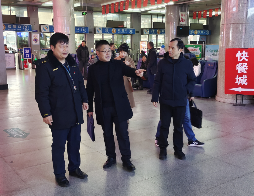 市交通運(yùn)輸綜合執(zhí)法支隊(duì)檢查組督查九江汽車(chē)站“兩會(huì)”安全生產(chǎn)工作