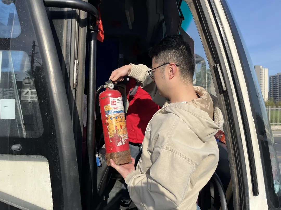 馬鞍山長(zhǎng)客：開(kāi)展上路安全檢查活動(dòng)