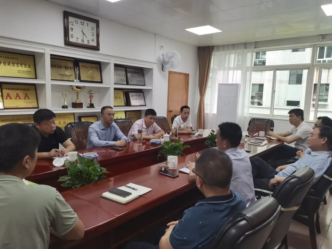 劉磊帶隊赴江西新世紀(jì)汽運集團學(xué)習(xí)交流