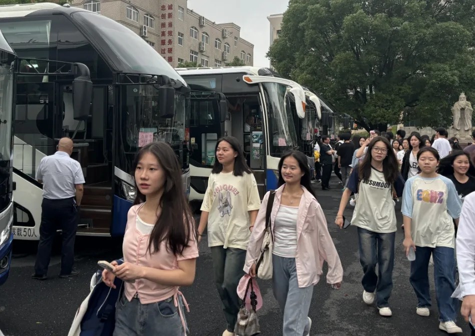 ?吉安公司：融合發(fā)展促業(yè)務(wù) 研學(xué)出行包車(chē)忙