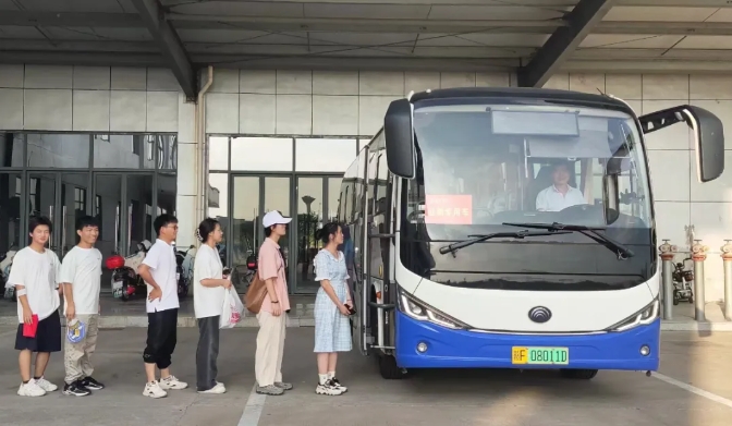 撫州長(zhǎng)運(yùn):全力護(hù)航高校新生入學(xué)
