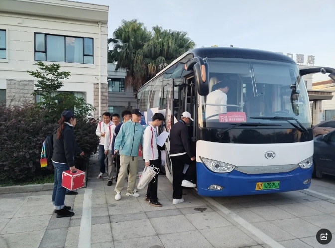 吉安公司：萬(wàn)安長(zhǎng)運(yùn)圓滿完成龍舟賽運(yùn)輸保障工作