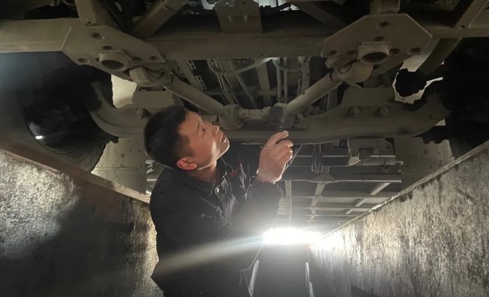 新余公交：開展春運(yùn)車輛安全隱患專項(xiàng)排查