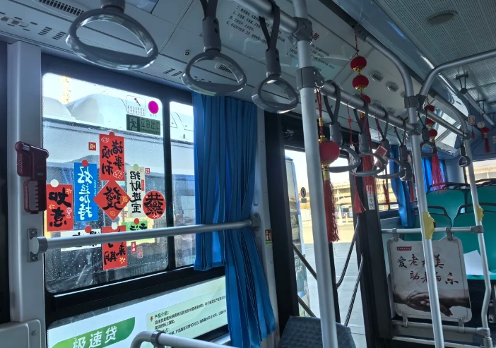 馬鞍山長客:裝扮車廂 喜迎新春