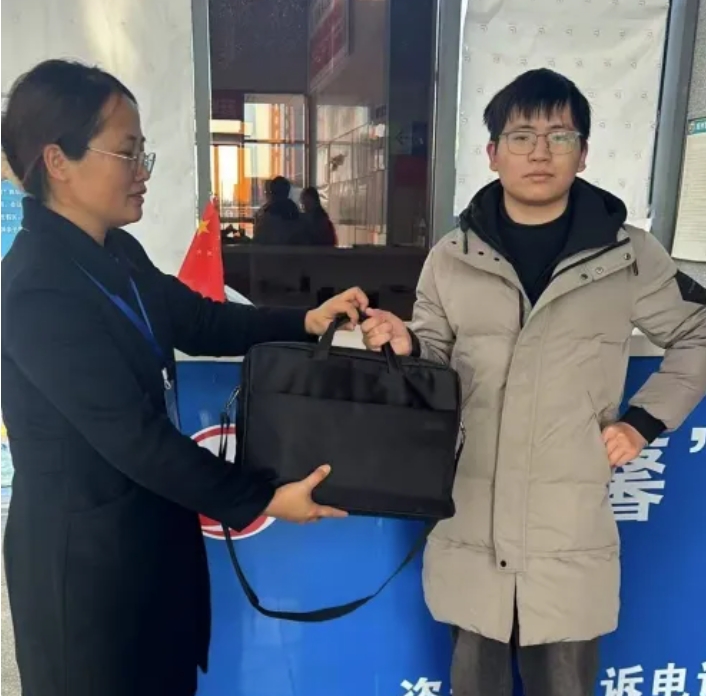 ?撫州長運：好樣的！助人為樂的你們！