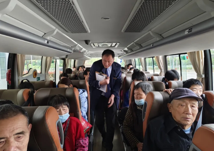 吉安公交：“清”松出行 “明”確指引