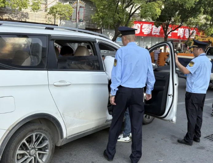 景德鎮(zhèn)長運：樂平公交聯(lián)合執(zhí)法部門嚴打非法營運“黑車”