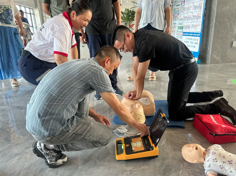 九江長(zhǎng)運(yùn) 掌握急救技能 為生命“爭(zhēng)分奪秒”