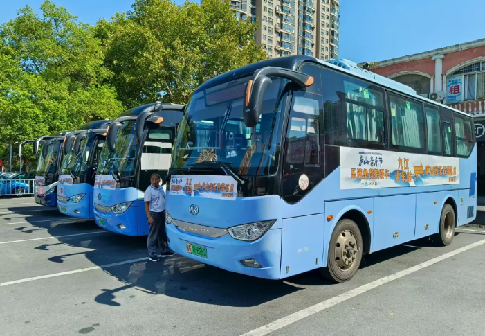 九江長(zhǎng)運(yùn)：“綠色通道”+周密部署，廬山公交助力音樂(lè)節(jié)出行無(wú)憂