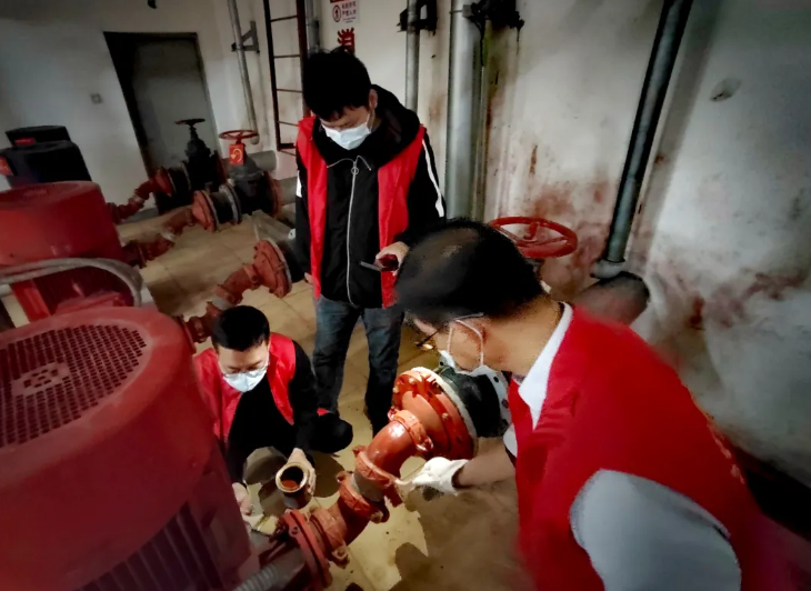 長(zhǎng)運(yùn)物業(yè) 除銹刷漆 專項(xiàng)維護(hù)消防設(shè)施