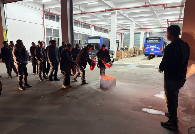 馬鞍山長客：當(dāng)涂長客召開駕駛員安全機(jī)務(wù)例會并開展消防演練