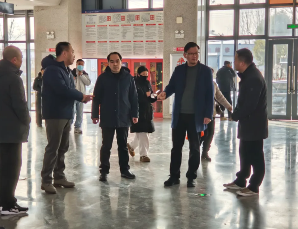 馬鞍山長(zhǎng)客 含山交通運(yùn)輸局領(lǐng)導(dǎo)督導(dǎo)含山中心客運(yùn)站春運(yùn)工作